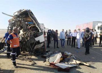 مطالب بحظر سير الشاحنات والنقل الثقيل بطرق البحر الأحمر السياحية بسبب تكرار الحوادث