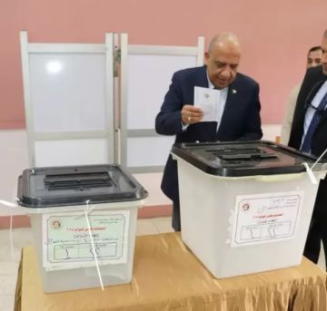 وزير الكهرباء: الانتخابات واجب وطني وحق دستوري.. وعلينا أن نحرص عليها لاختيار نوابنا وزير الكهرباء: الانتخابات واجب وطني وحق دستوري.. وعلينا أن نحرص عليها لاختيار نوابنا