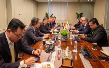 قناة السويس تبحث مع شركة صينية تعزيز التعاون في مشروعات الموانئ والبنية التحتية قناة السويس تبحث مع شركة صينية تعزيز التعاون في مشروعات الموانئ والبنية التحتية