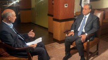 وزير الخارجية يجرى لقاء إعلاميا مع جريدة وقناة DAWN الباكستانية خلال زيارته لإسلام آباد وزير الخارجية يجرى لقاء إعلاميا مع جريدة وقناة DAWN الباكستانية خلال زيارته لإسلام آباد