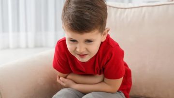 أبرز الأسباب الشائعة لإصابة طفلك بالإمساك أبرز الأسباب الشائعة لإصابة طفلك بالإمساك