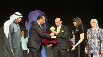 احتفاء أممي بالفنان محمد صبحي ومنحه وسام التفرد في الإبداع الثقافي احتفاء أممي بالفنان محمد صبحي ومنحه وسام التفرد في الإبداع الثقافي