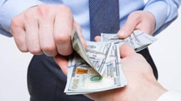 ما حكم اشتراط الزيادة في رد القرض بين الأشخاص؟.. الإفتاء تجيب