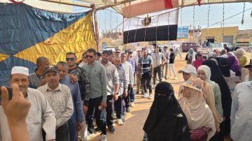 تزايد أعداد الناخبين أمام لجان النواب بالوادى الجديد