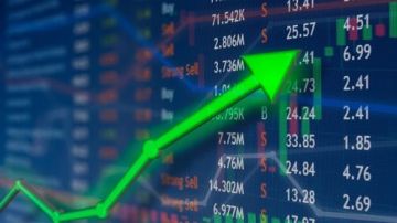 صعود جماعي لمؤشرات البورصة المصرية في مستهل تعاملات اليوم