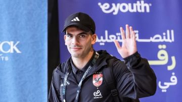 لقطات من تحرك لاعبي الأهلى إلى ملعب مباراة السوبر للقاء الزمالك ..شاهد