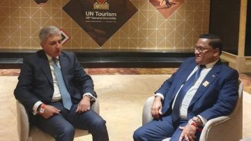 وزير السياحة والآثار يعقد اجتماعات ثنائية مع نظرائه بألبانيا وسريلانكا