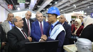 رئيس القابضة للمياه: مشروعات المدارس الفنية بمعرض IWWI 2025 تعكس جودة المناهج رئيس القابضة للمياه: مشروعات المدارس الفنية بمعرض IWWI 2025 تعكس جودة المناهج