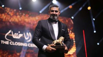 قوات جزائرية أرسلت لميدان التحرير في مصر.. ياسر جلال يبرر كلامه