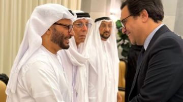 وزير الثقافة المصري يلتقي نظيره الإماراتي ويشهد حفل توزيع جوائز مؤسسة العويس الثقافية وزير الثقافة المصري يلتقي نظيره الإماراتي ويشهد حفل توزيع جوائز مؤسسة العويس الثقافية