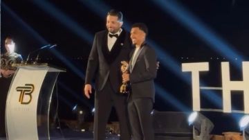 أغرب جائزة شفتها في حياتي.. ناقد رياضي يعلق على فوز بيزيرا بأحسن لاعب محترف في مصر