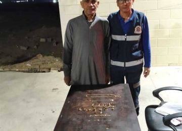 أمانة مسعف .. أعاد ذهبا بـ 750 ألف جنيه عثر عليه في موقع حادث سير بالمنيا أمانة مسعف .. أعاد ذهبا بـ 750 ألف جنيه عثر عليه في موقع حادث سير بالمنيا