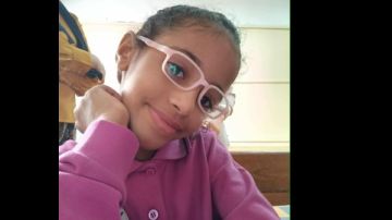 بسبب سمارها ونضارتها تلميذة تحاول إلقاء نفسها من شباك مدرستها لتنمر زملائها عليها