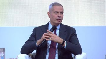 خطة الناقل الوطني .. رئيس مصر للطيران في جلسة نقاشية عن تحديات صناعة النقل الجوي