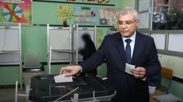 رئيس جامعة الزقازيق: انتخابات النواب محطة محورية في تعزيز مسار الديمقراطية