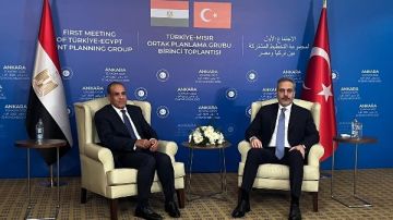 مباحثات مصرية - تركية في أنقرة لدعم العلاقات الثنائية والتشاور حول القضايا الإقليمية مباحثات مصرية - تركية في أنقرة لدعم العلاقات الثنائية والتشاور حول القضايا الإقليمية