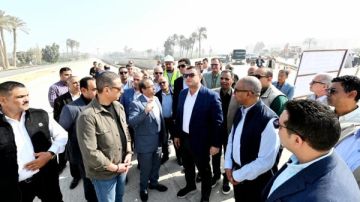 وزير الإسكان يتفقد مجمع محطات مياه الشرب بالعزب الجديدة ضمن المبادرة الرئاسية حياة كريمة 