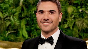 أحمد عز يمازح جمهوره في عيد الحب بمشهد من فيلم أخويا