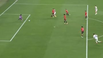 الهدف الأول.. منتخب أوزبكستان يتقدم على مصر في بطولة كأس العين الودية الهدف الأول.. منتخب أوزبكستان يتقدم على مصر في بطولة كأس العين الودية