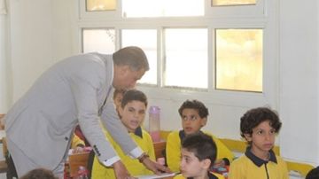 مدير تعليم الجيزة يؤكد ضرورة التطبيق الصارم لمعايير التقويم الموحد داخل الفصول