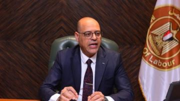 وزير العمل يوجه بإعداد تقرير متابعة لحادث انهيار سقف خرساني بالمحلة الكبرى لاتخاذ الإجراءات اللازمة