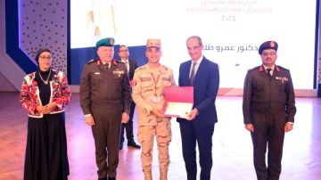 القوات المسلحة ووزارة الاتصالات تحتفلان بتخريج أولى دورات برنامج ICC المكثف للمجندين في مجال التعهيد صور