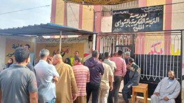 ضبط مندوب مرشح مستقل أثناء توجيه ناخبين مقابل أموال أمام اللجان بالمحلة