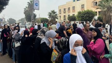 عاملات الخدمات الإدارية يشاركن بكثافة في انتخابات النواب عاملات الخدمات الإدارية يشاركن بكثافة في انتخابات النواب