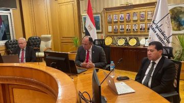 قنديل يبحث مع اليونان إنشاء فرع ديموقريطس داخل جامعة حلوان الأهلية قنديل يبحث مع اليونان إنشاء فرع ديموقريطس داخل جامعة حلوان الأهلية