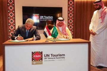 وزير السياحة والآثار ووزير السياحة بالمملكة العربية السعودية يوقعان مشروع برنامج تنفيذي للتعاون المشترك في مجال السياحة وزير السياحة والآثار ووزير السياحة بالمملكة العربية السعودية يوقعان مشروع برنامج تنفيذي للتعاون المشترك في مجال السياحة