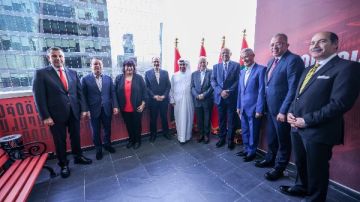 القلعة الحمراء: افتتاح فرع جديد للشركة في دبي يمثل انطلاقة جديدة برحلة إستاد الأهلي.. صور القلعة الحمراء: افتتاح فرع جديد للشركة في دبي يمثل انطلاقة جديدة برحلة إستاد الأهلي.. صور