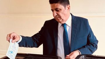 بعد الإدلاء بصوته.. أمين سر دفاع الشيوخ يدعو المصريين للمشاركة في انتخابات النواب بعد الإدلاء بصوته.. أمين سر دفاع الشيوخ يدعو المصريين للمشاركة في انتخابات النواب