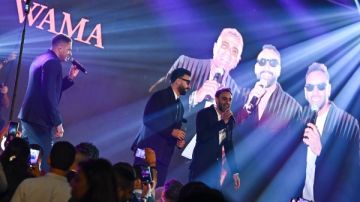 دعابة فريق واما مع الجمهور بحفل كامل العدد فى القاهرة الجديدة شاهد دعابة فريق واما مع الجمهور بحفل كامل العدد فى القاهرة الجديدة شاهد