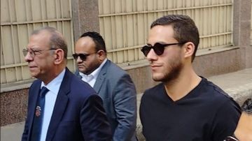 قلق وتوتر.. نرصد مشاهد من محاكمة اللاعب رمضان صبحي في قضية التزوير قلق وتوتر.. نرصد مشاهد من محاكمة اللاعب رمضان صبحي في قضية التزوير