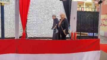 مسنة بمحافظة الجيزة تحرص على المشاركة في ماراثون الانتخابات البرلمانية 2025