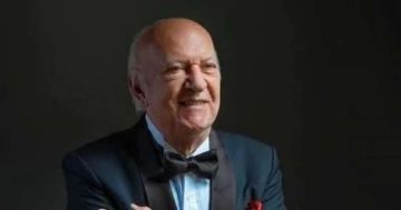 نقيب الموسيقيين مصطفى كامل: عمر خيرت مصاب بنزلة شعبية وحالته مطمئنة نقيب الموسيقيين مصطفى كامل: عمر خيرت مصاب بنزلة شعبية وحالته مطمئنة