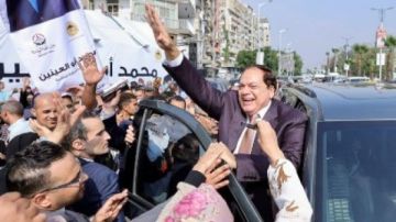 أحمد موسى يستعرض مظاهرات الحب في النائب محمد أبو العينين