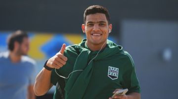 تفاصيل الحالة الصحية لمصطفى العش لاعب الأهلي