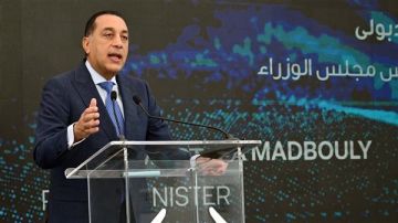 رئيس الوزراء: الحكومة بذلت جهدا كبيرا في ملف صناعة السيارات