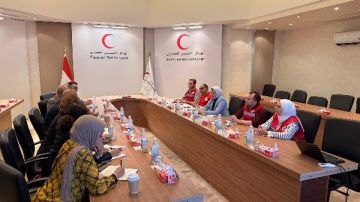 اجتماع مشترك بين الهلال الأحمر ومنظمة الصحة العالمية لتعزيز التعاون.. تفاصيل