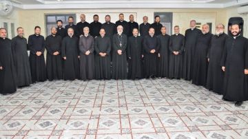 الأنبا باسيليوس يترأس الرياضة الروحية لكهنة الإيبارشية الأنبا باسيليوس يترأس الرياضة الروحية لكهنة الإيبارشية