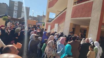 السيدات يتصدرن المشهد.. إقبال كبير على لجان الانتخابات بكفر الشيخ صور