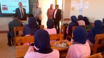 انتظام توافد طلاب الثانوية العامة على مقرات المحاضرات العلمية بمركز بلاط انتظام توافد طلاب الثانوية العامة على مقرات المحاضرات العلمية بمركز بلاط