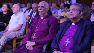 رئيس الطائفة الإنجيلية يشارك في احتفال الكنيسة الأسقفية بمشاركة فريق الكنيسة ترنم تحت عنوان: المسيح وحده رئيس الطائفة الإنجيلية يشارك في احتفال الكنيسة الأسقفية بمشاركة فريق الكنيسة ترنم تحت عنوان: المسيح وحده