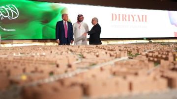 نيويورك تايمز: توقعات بصفقة عقارية كبرى في الدرعية بين السعودية وترامب نيويورك تايمز: توقعات بصفقة عقارية كبرى في الدرعية بين السعودية وترامب