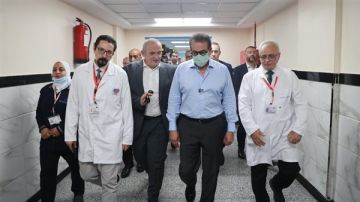 وزير الصحة يوجه بسرعة إصدار قرارات العلاج على نفقة الدولة
