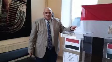رئيس الجالية المصرية بروسيا: كلمة الرئيس كانت دافعا قويا للمشاركة في انتخابات النواب رئيس الجالية المصرية بروسيا: كلمة الرئيس كانت دافعا قويا للمشاركة في انتخابات النواب