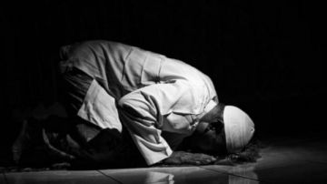 ما حكم سجود التلاوة في أوقات النهي عن الصلاة؟.. الإفتاء تجيب