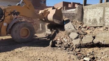 محافظ أسيوط: استرداد أكثر من 4 آلاف متر مربع وإزالة 29 حالة تعد