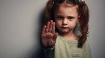 أستاذ إرشاد نفسي: 90 من المتحرشين يكونوا معروفين بالنسبة للطفل